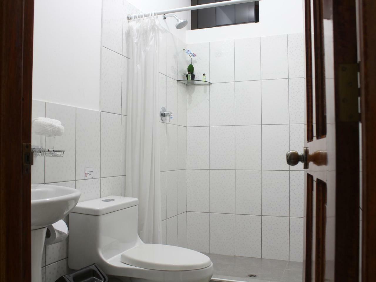 Hotel Rulman Puerto Maldonado Bagian luar foto